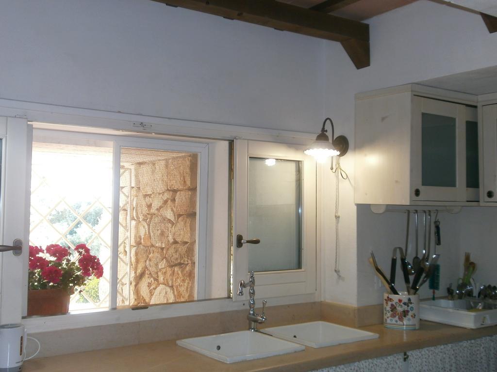 Trullo Villa Giuliana Con Giardino Posizione Panoramica Free Wifi オストゥーニ 部屋 写真