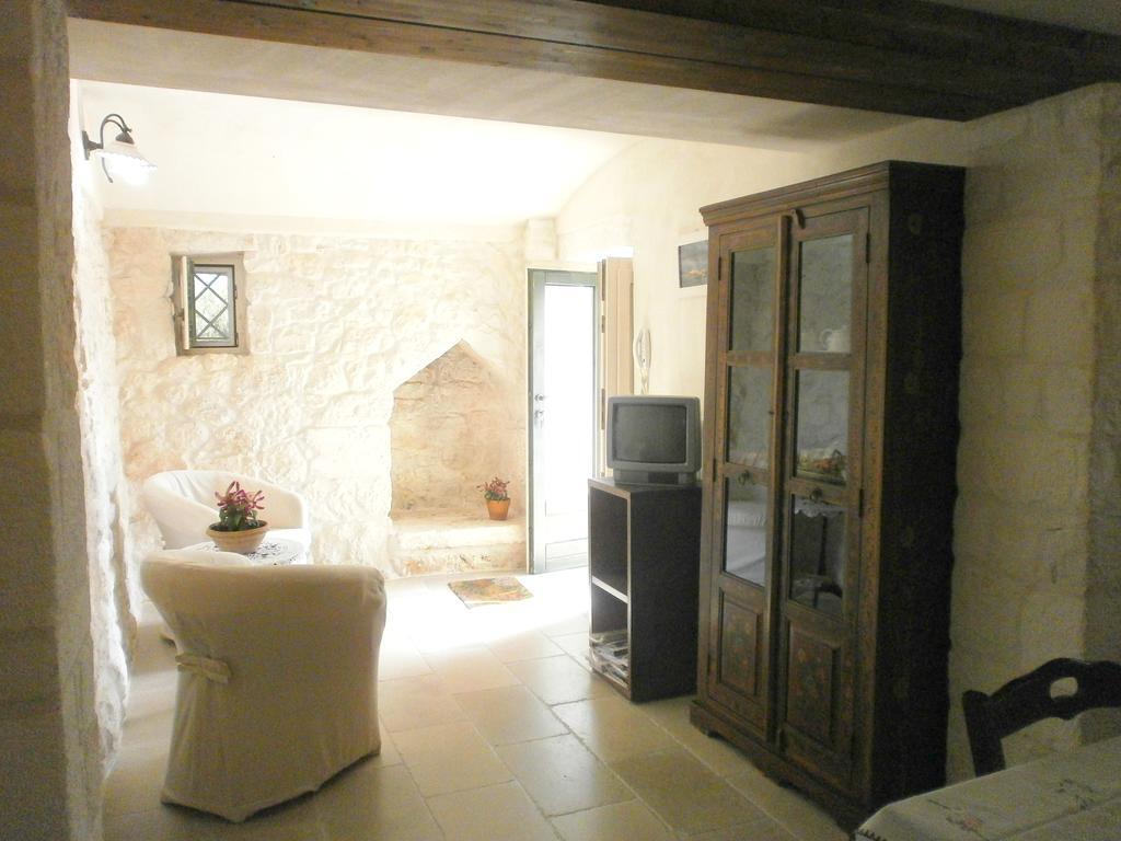 Trullo Villa Giuliana Con Giardino Posizione Panoramica Free Wifi オストゥーニ 部屋 写真