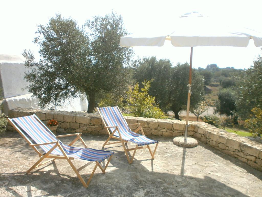 Trullo Villa Giuliana Con Giardino Posizione Panoramica Free Wifi オストゥーニ 部屋 写真
