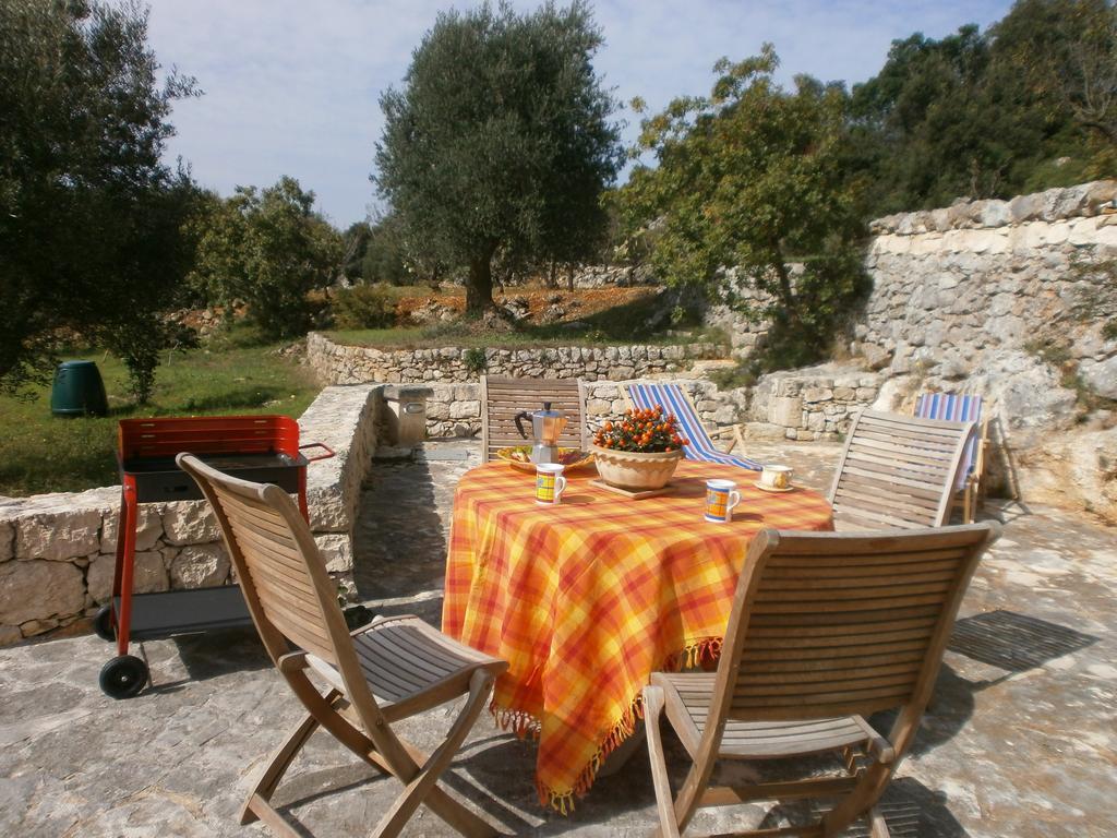 Trullo Villa Giuliana Con Giardino Posizione Panoramica Free Wifi オストゥーニ 部屋 写真